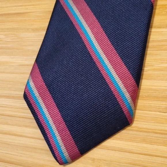 3/$25 Briar Vintage 80's Silk Navy Tie - Picture 2 of 4